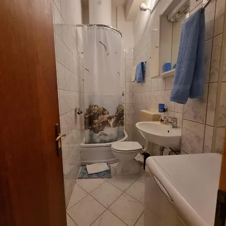 Apollo - Porat 4 Apartmán Drašnice